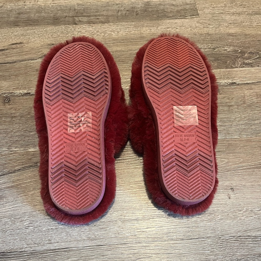 Steve Madden Faux Fur Slippers - Picture 2 of 5